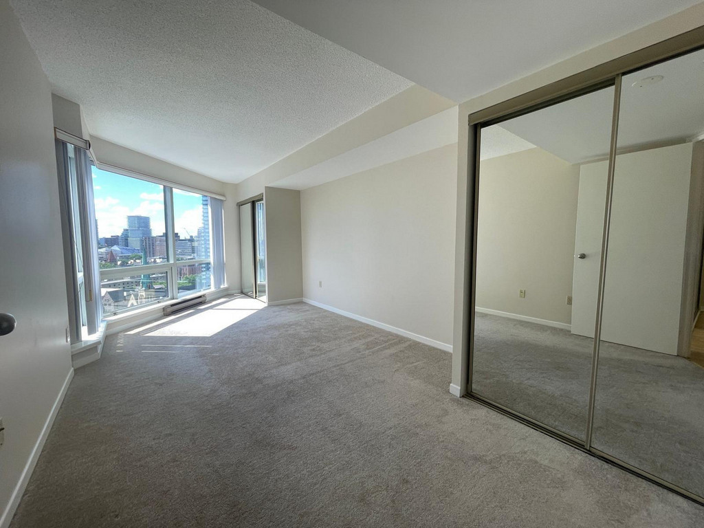 1001 Bay Street