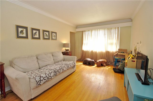 72 Hounslow Avenue, Toronto, ON M2N2A8 — photo 3