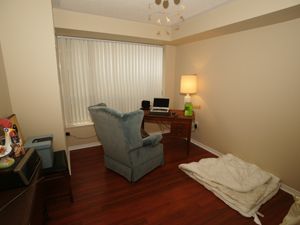 887 Bay Street, Suite 604, Toronto, ON M5S 3K6 — photo 2