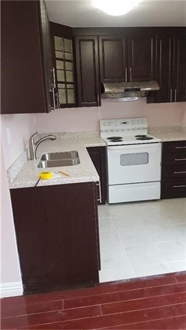 492 Simcoe Street, Oshawa, ON L1H 4J8 — photo 1