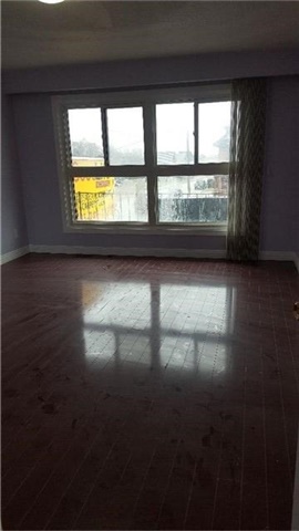 492 Simcoe Street, Oshawa, ON L1H 4J8 — photo 2
