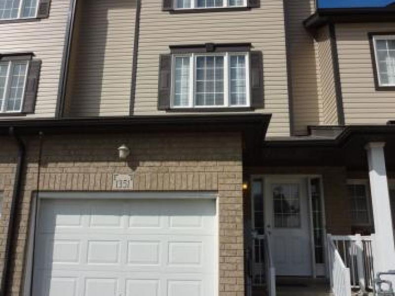 1351 Countrystone Drive, Waterloo, ON N2T 2Z6 — photo 1