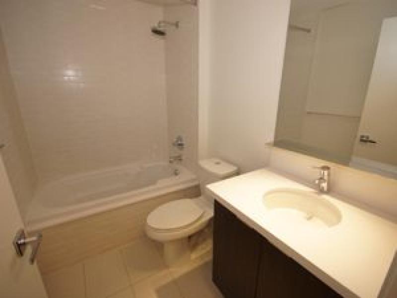 21 Widmer Street, Toronto, ON M5V 0B8 — photo 3