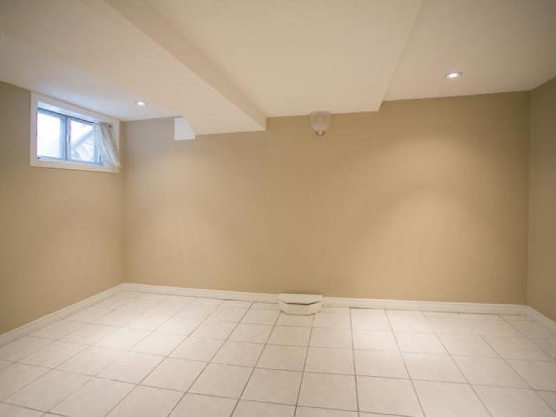 271 Greenwood Avenue, Toronto, ON M4L 2R6 — photo 3