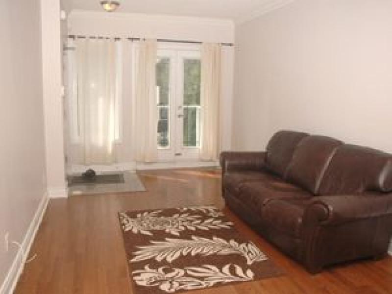 70 Byng Avenue, Toronto, ON M1L 3N8 — photo 1
