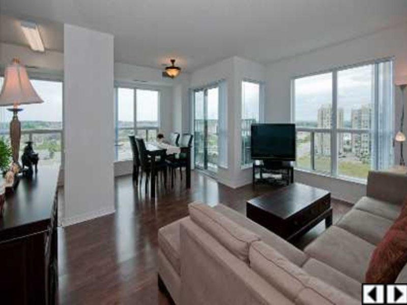 185 Oneida Crescent PH18, Richmond Hill, ON L4B 4T8 — photo 2