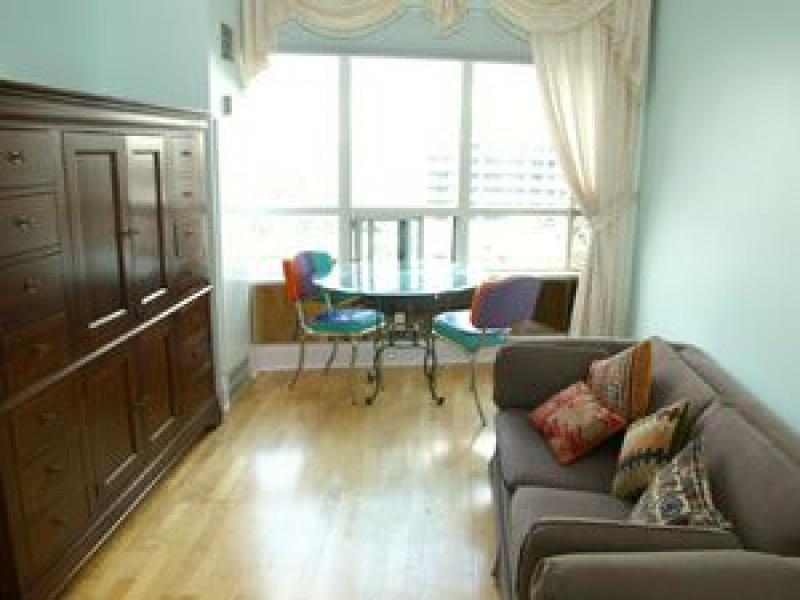 102 Bloor Street West, Toronto, ON M5S 1M8 — photo 2