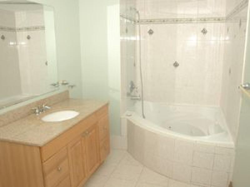46 Crystal Drive, Richmond Hill, ON L4C 7Y3 — photo 3