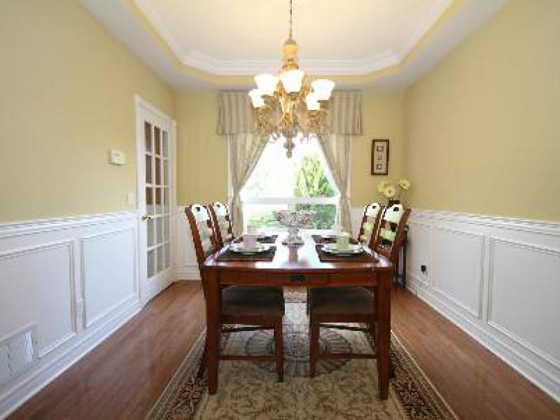 160 Estate Garden Drive, Richmond Hill, ON L4E 3X9 — photo 3