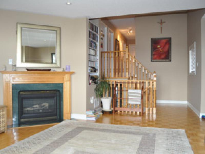 3322 Pilcom Crescent, Mississauga, ON L5B 3X4 — photo 2