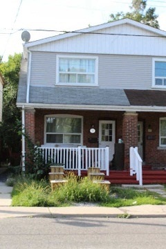 79 Dentonia Park Avenue, Upper Floor, Toronto, ON M4C 1X1 — photo 1