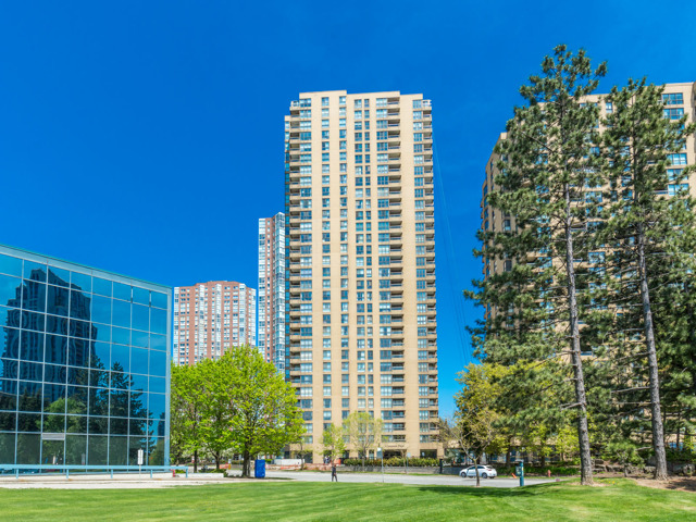 3 Concorde Place, Suite 2001, Toronto, ON M3C 3K6 — photo 2