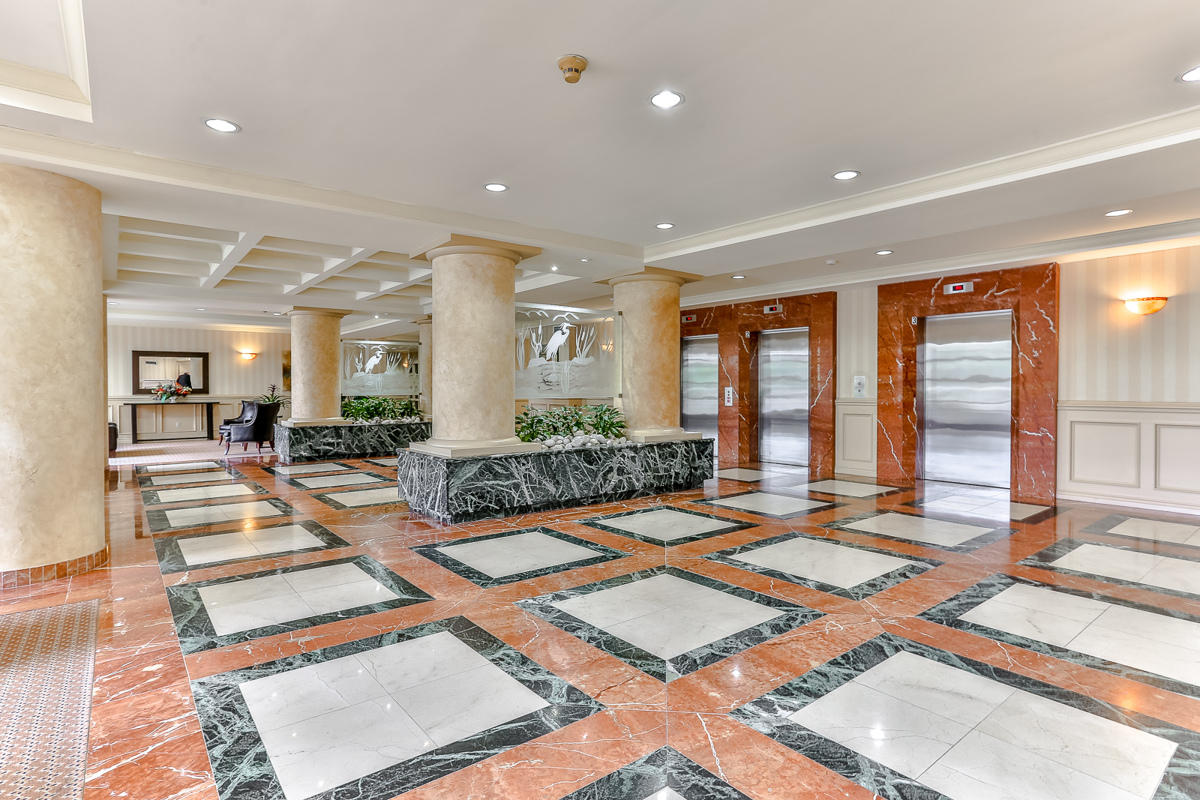 11 Townsgate Drive, Suite 1005, Vaughan, ON L4J 8A4 — photo 2