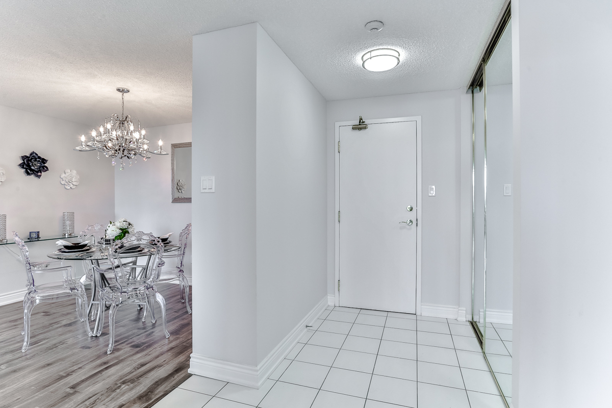 11 Townsgate Drive, Suite 1005, Vaughan, ON L4J 8A4 — photo 3