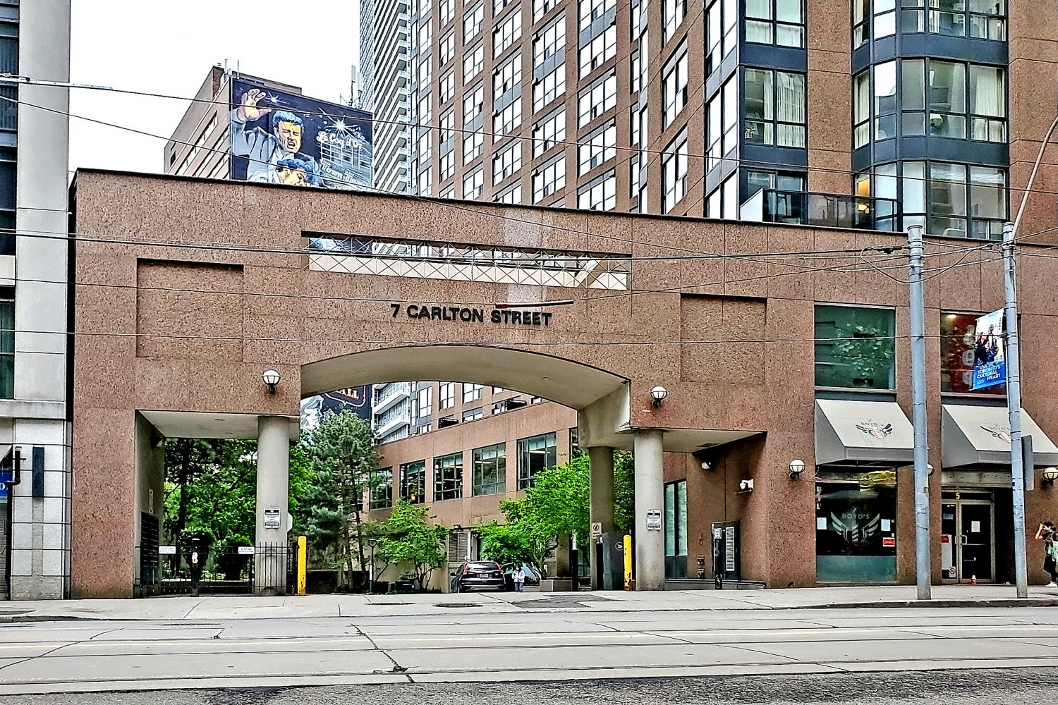 7 Carlton Street, Suite 1011, Toronto, ON M5B 2M3 — photo 2