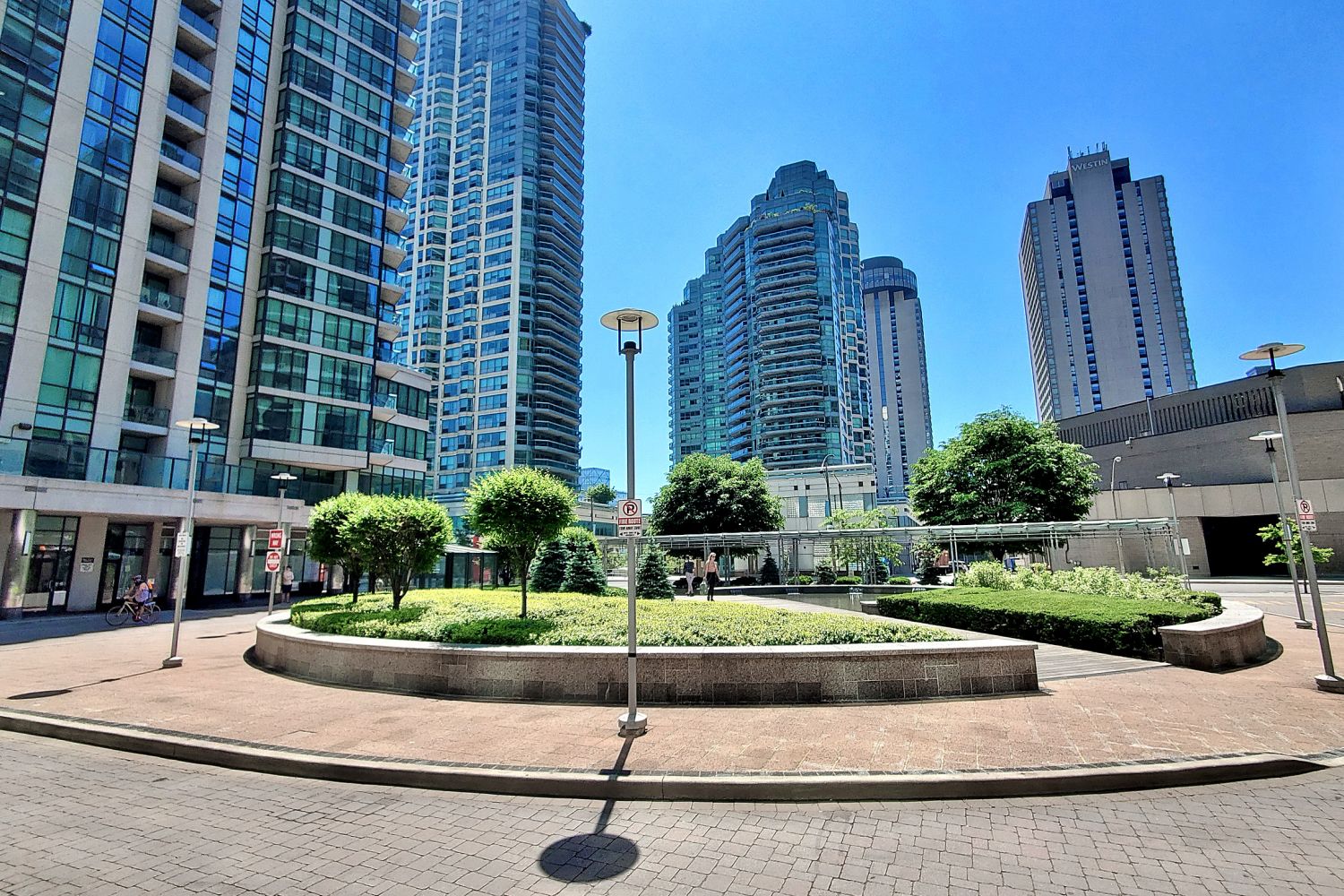 18 Harbour Street, Suite 2810, Toronto, ON M5J 2Z6 — photo 1