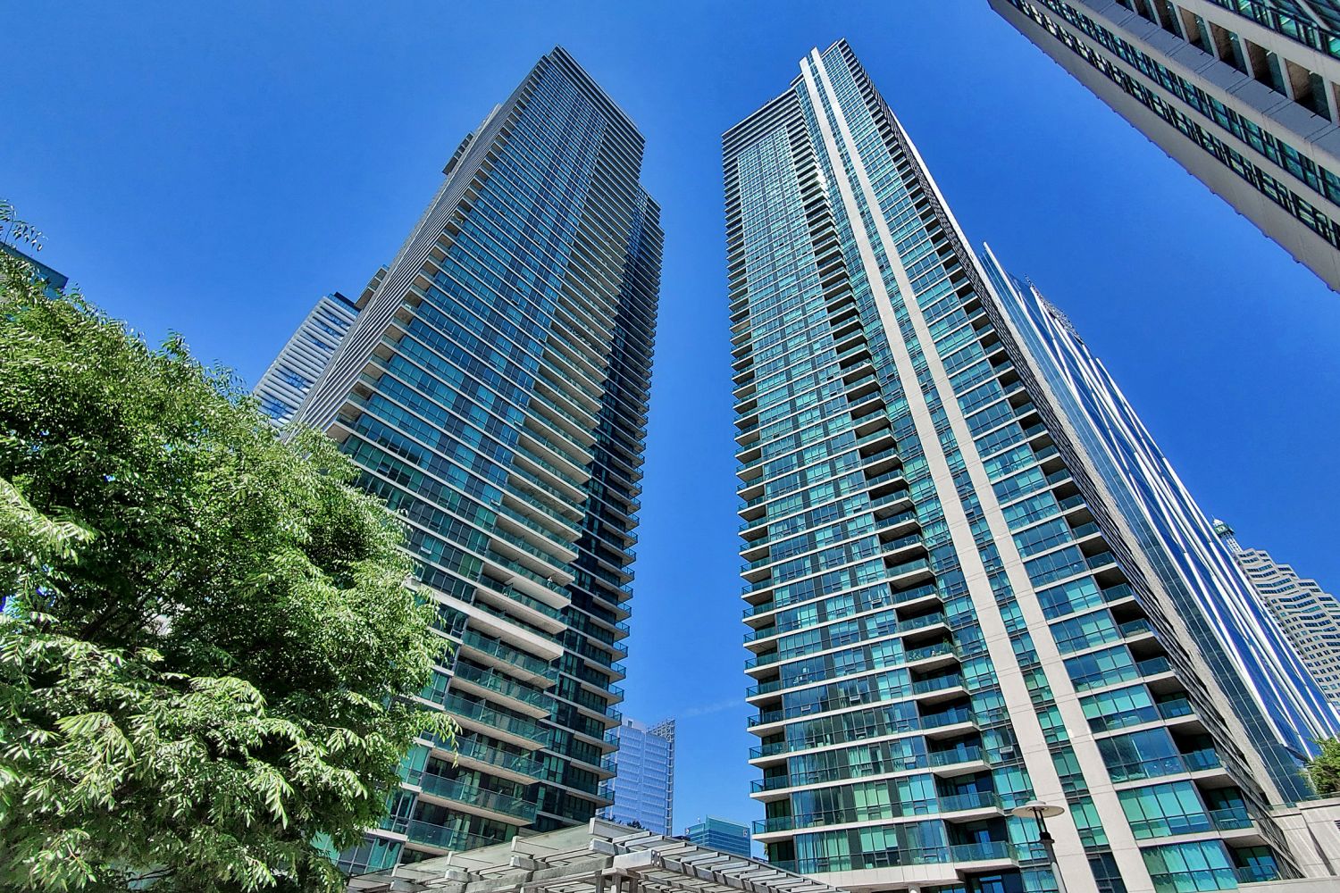18 Harbour Street, Suite 2810, Toronto, ON M5J 2Z6 — photo 2