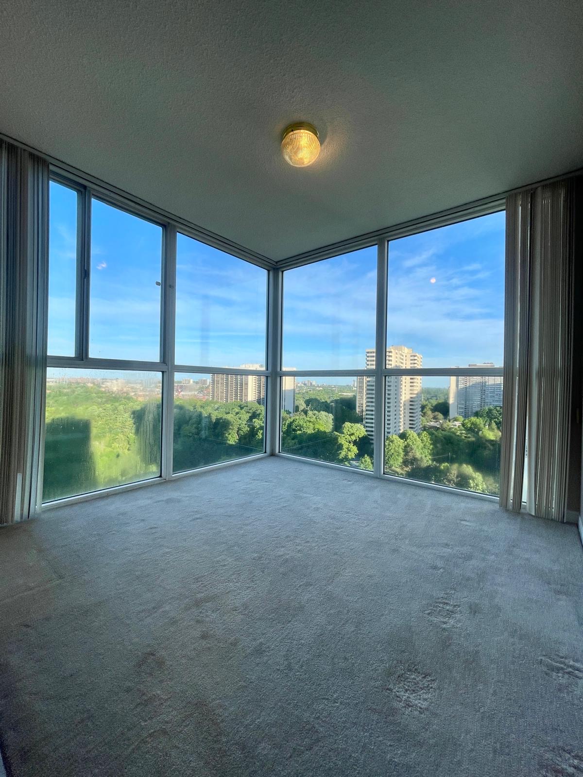 7 Concorde Place, Suite 1604, North York, ON M3C3N4 — photo 2