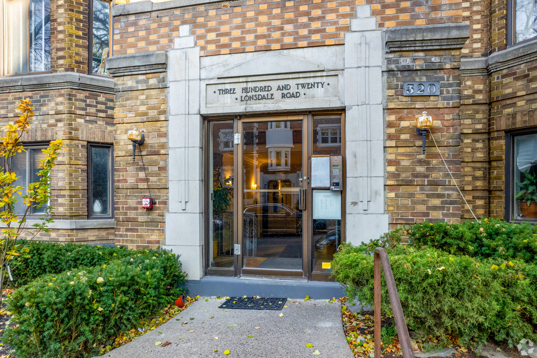 316-320 Lonsdale  - Photo 41