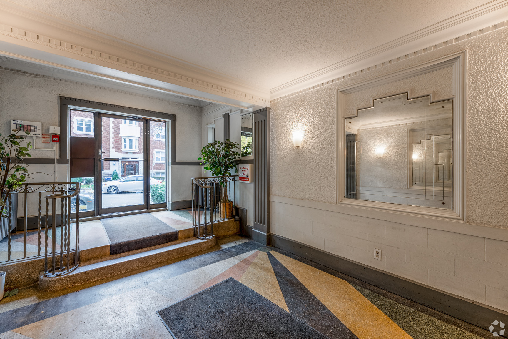 316-320 Lonsdale  - Photo 15