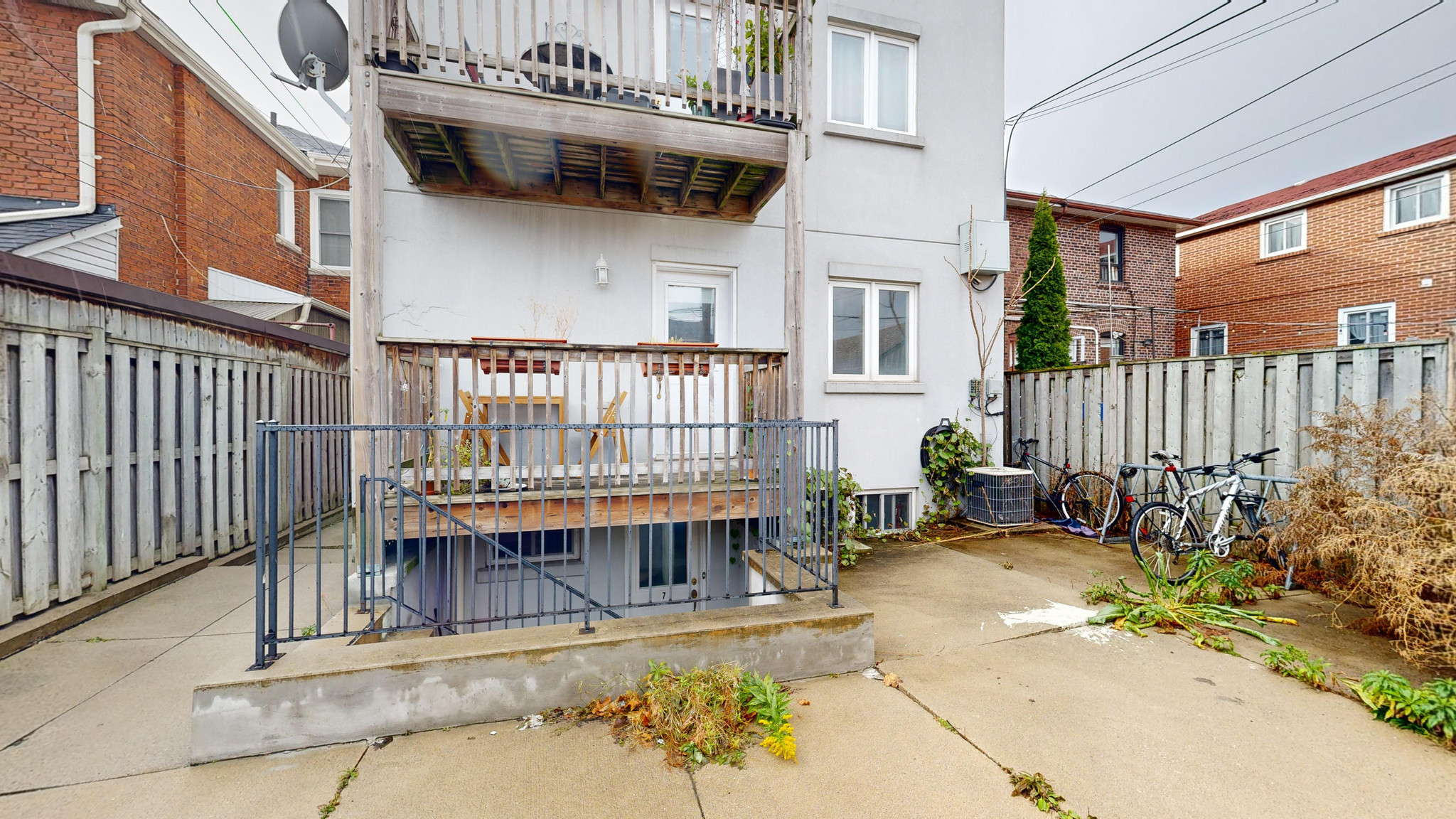 775 Ossington Ave - Photo 8