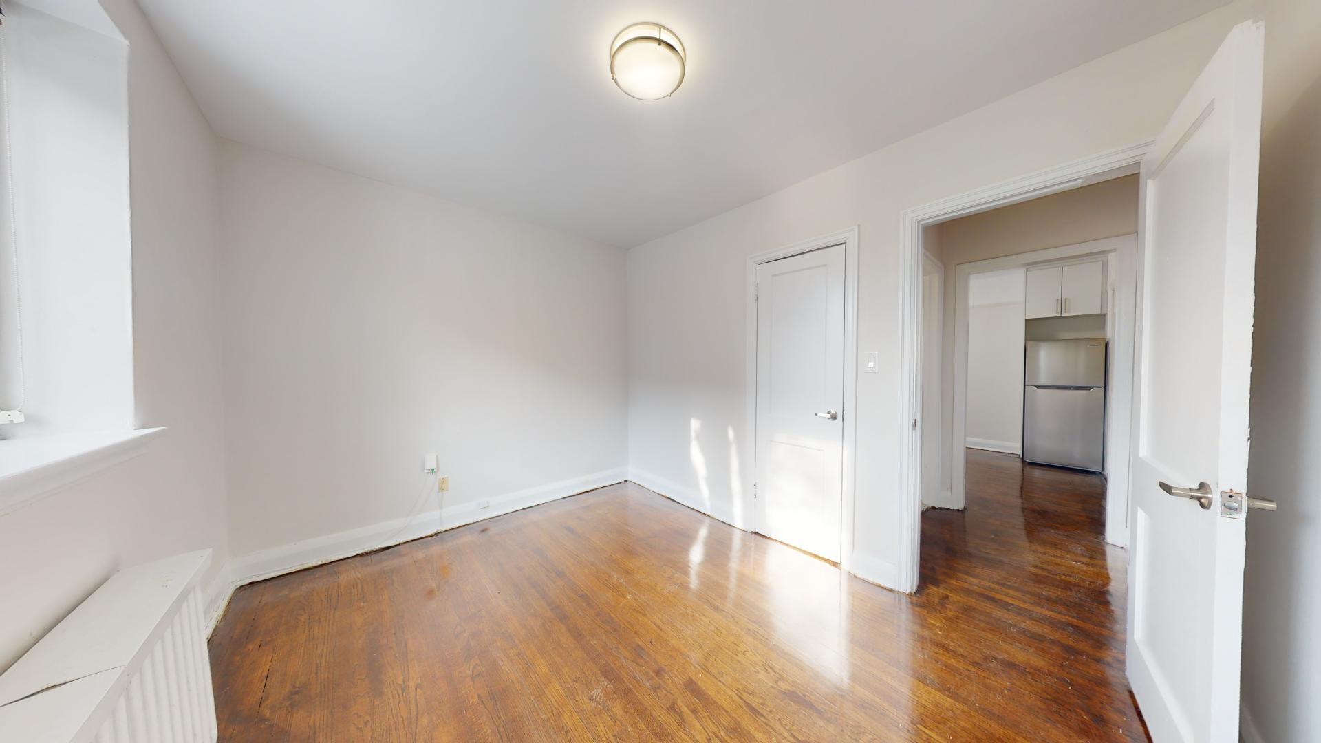 316-320 Lonsdale  - Photo 3