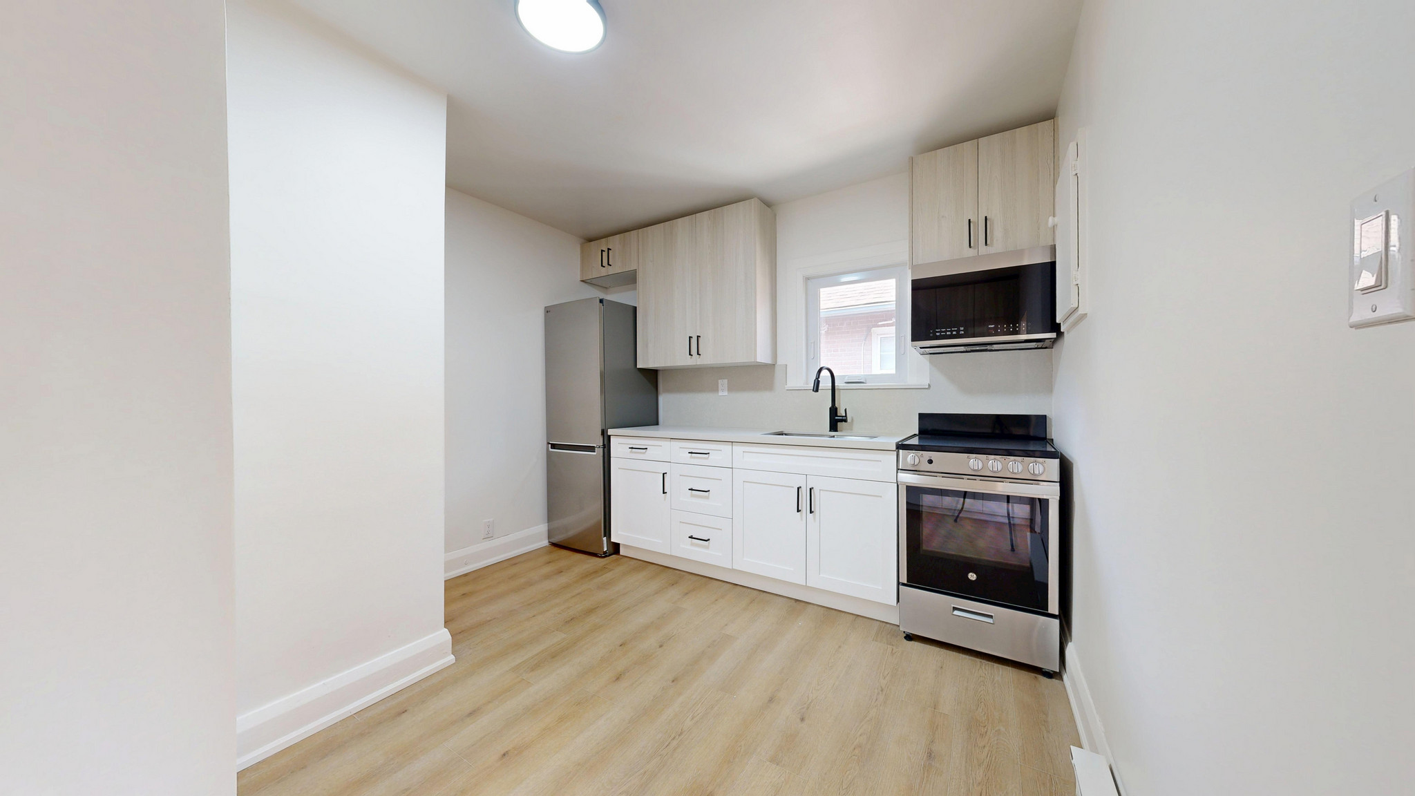 1214-1216 Avenue Road - Photo 23