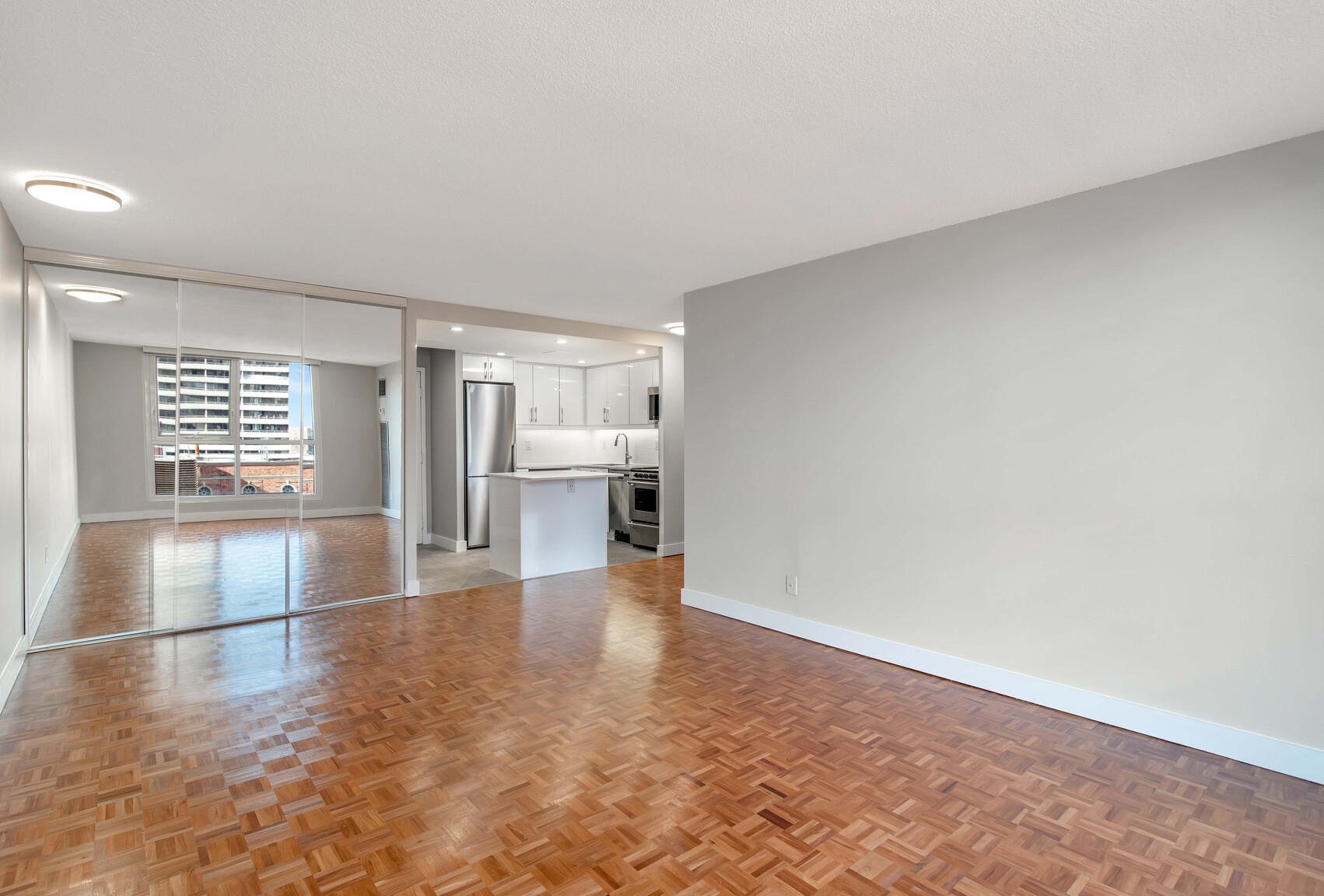 Residences on Bloor - Photo 16