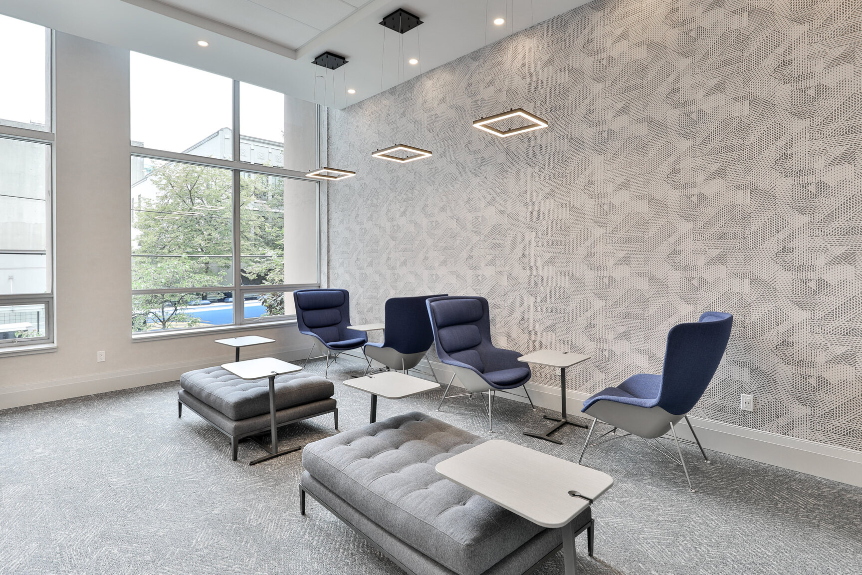 Metropolitan Towers - Photo 16