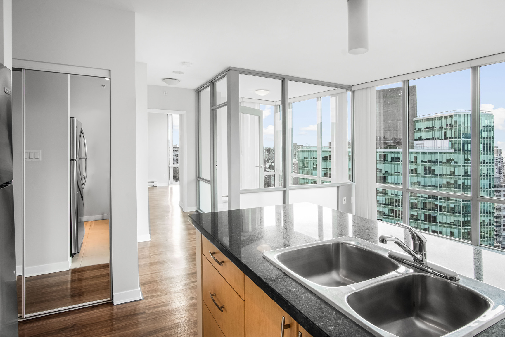 Bayview at Coal Harbour - Photo 15