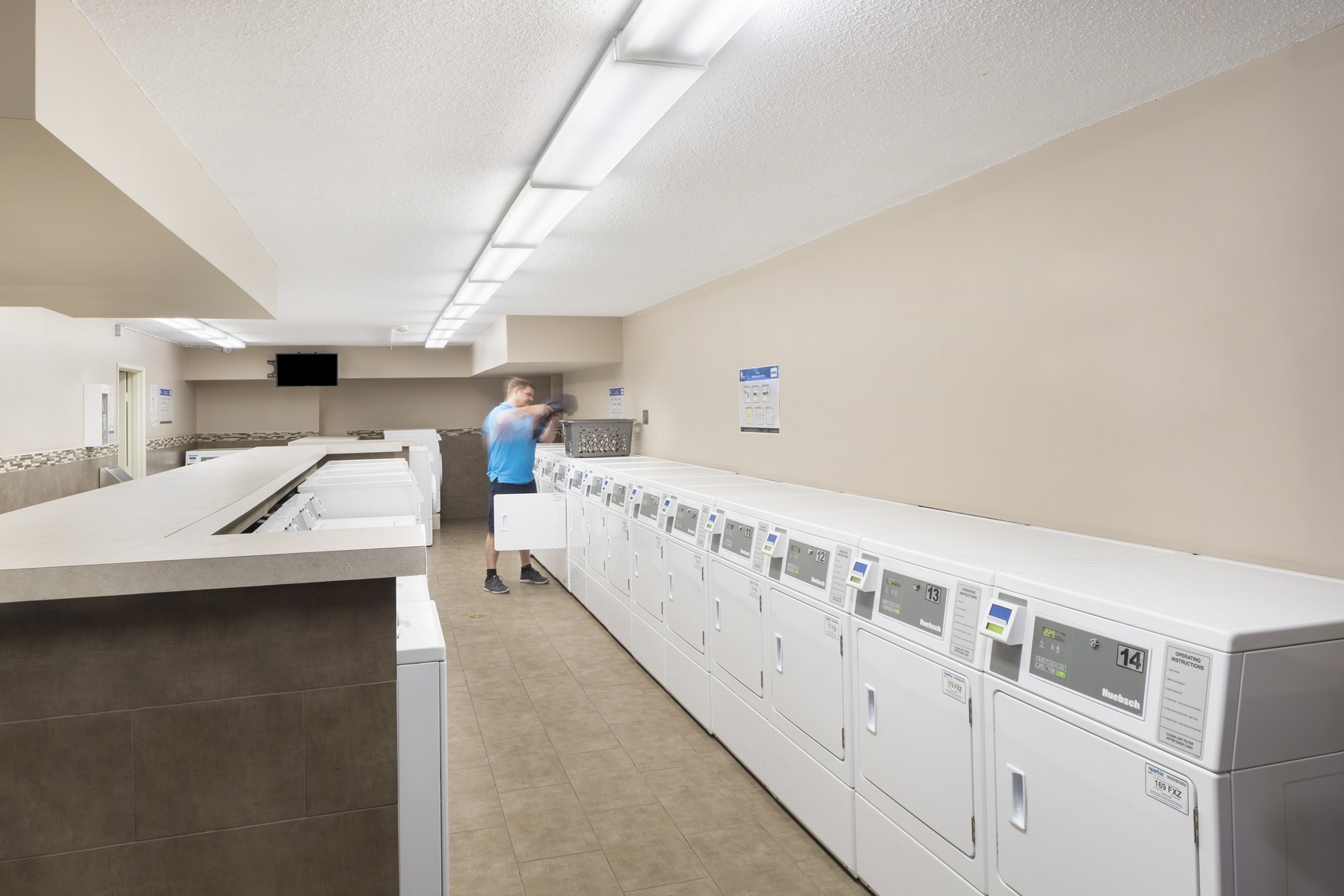 Calgary Place Apartments - Photo 14