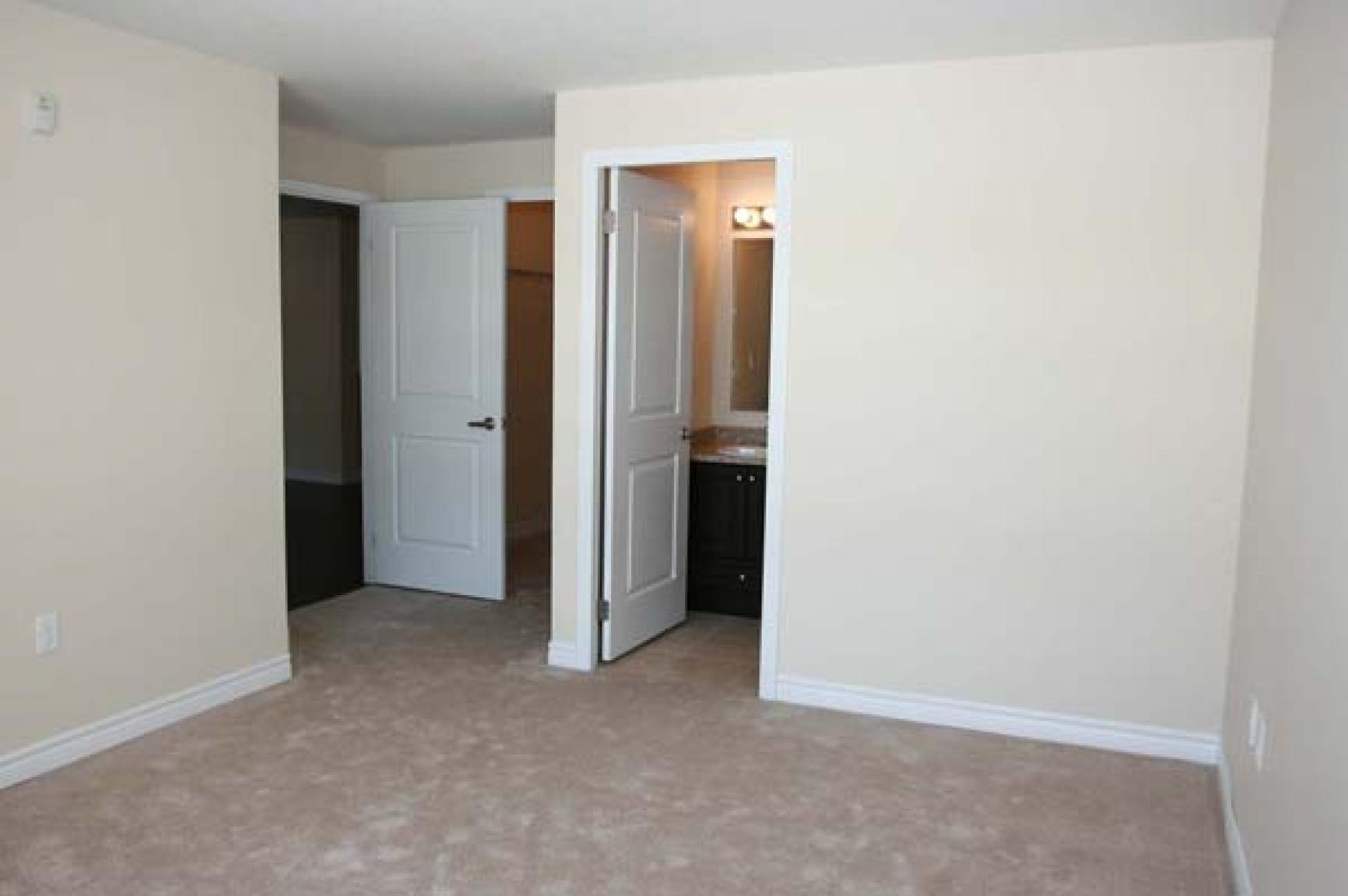 Lexington Grand - Photo 8