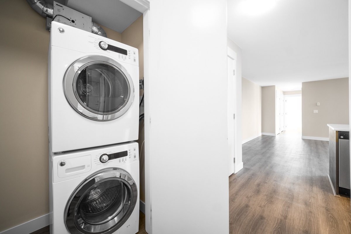 Sundance Apartments - Photo 13