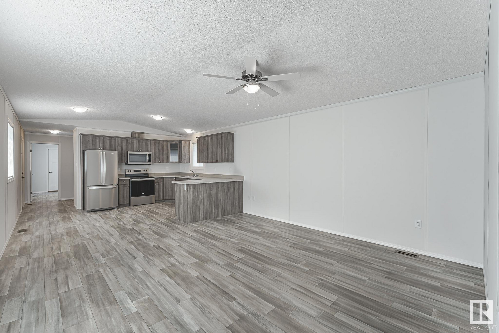 Parkland Village - Photo 5
