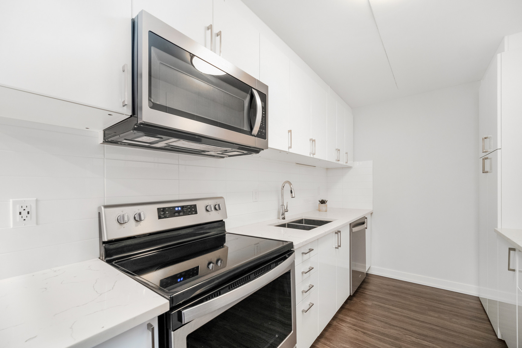 Royal View Apartments - Photo 23