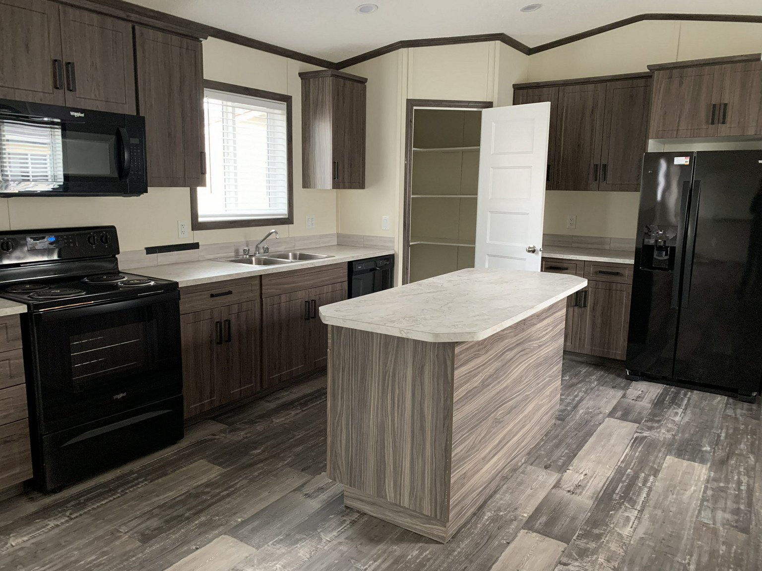 Parkland Village - Photo 36