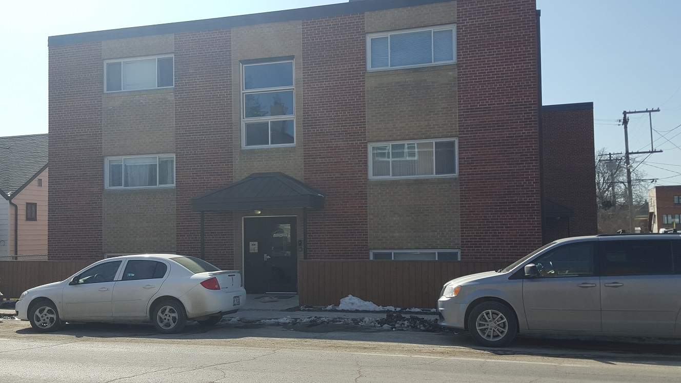 160 Johnson Ave