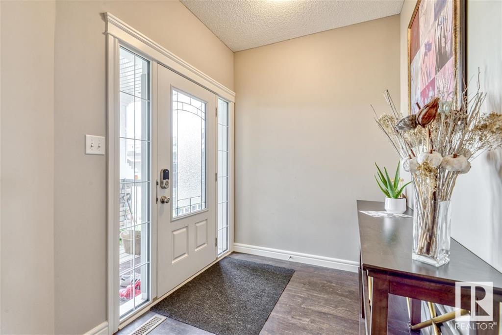  16343 18 Avenue Southwest - One Room in a shared house - Photo 4
