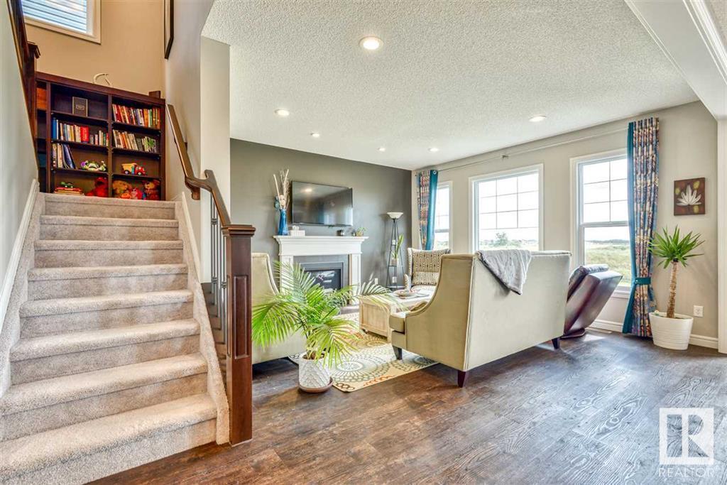  16343 18 Avenue Southwest - One Room in a shared house - Photo 8