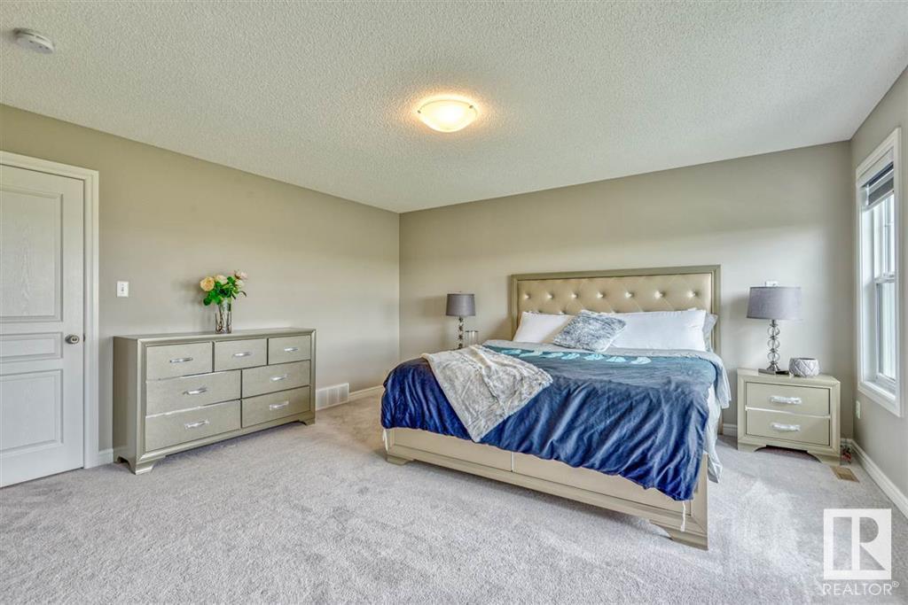  16343 18 Avenue Southwest - One Room in a shared house - Photo 32