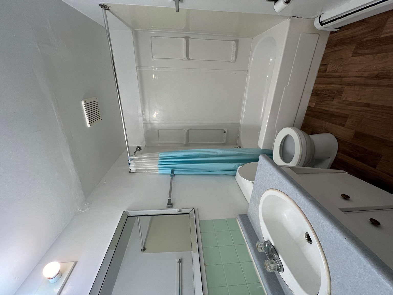 10604 114 St NW, Edmonton, AB T5H 3J9, Canada - Photo 6