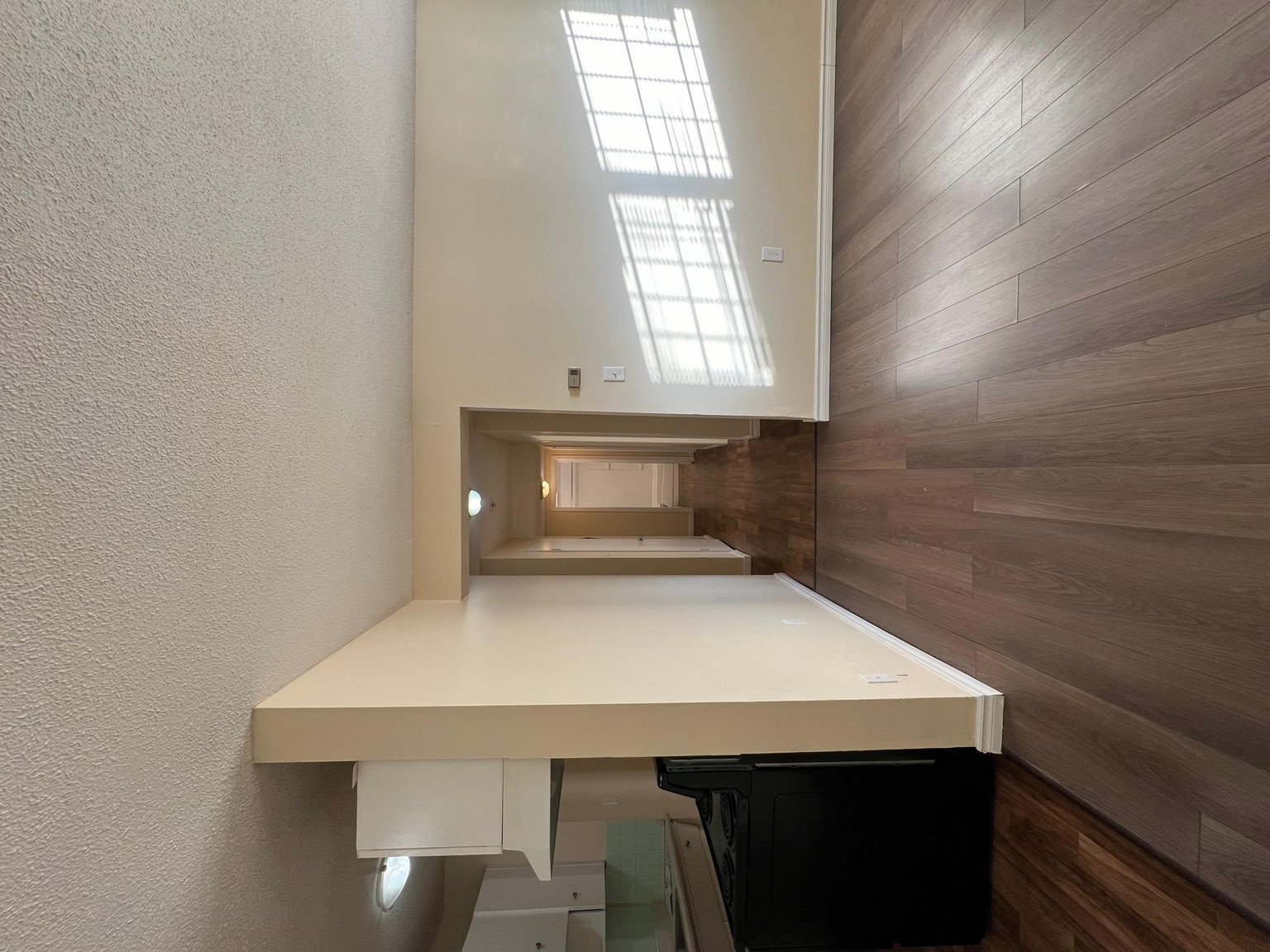 10604 114 St NW, Edmonton, AB T5H 3J9, Canada - Photo 19