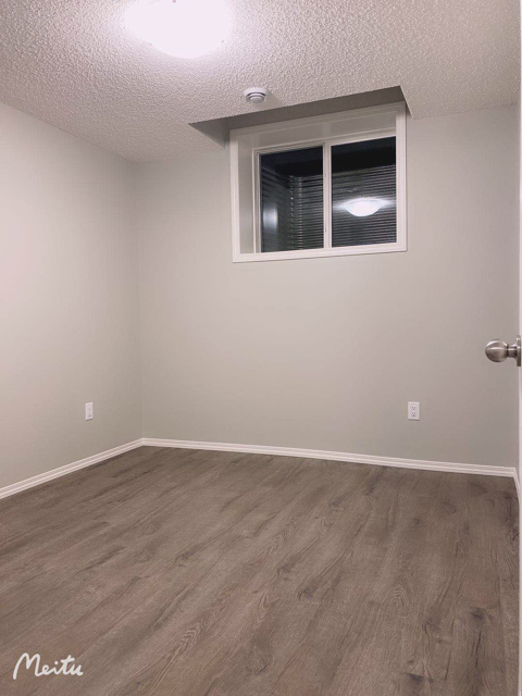 BSMT 2107 Graydon Hill Cres SW - Photo 2