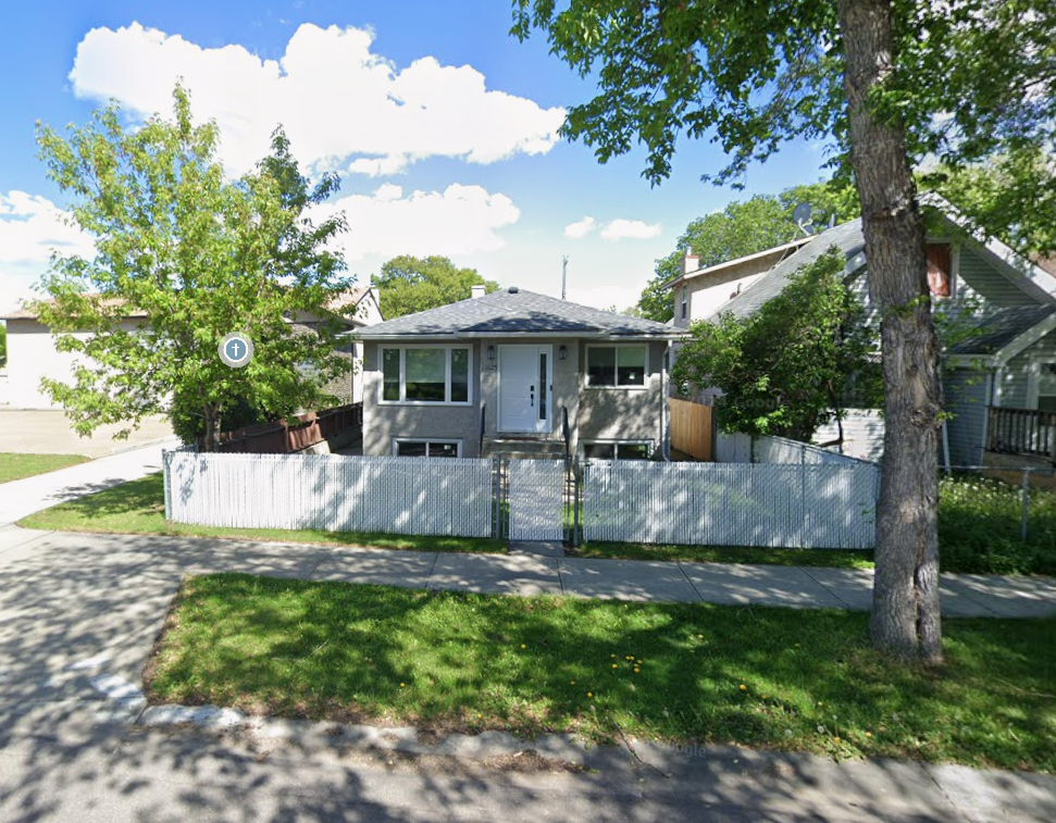 2 Bedroom BSMT 11625 83 ST NW  - Photo 4