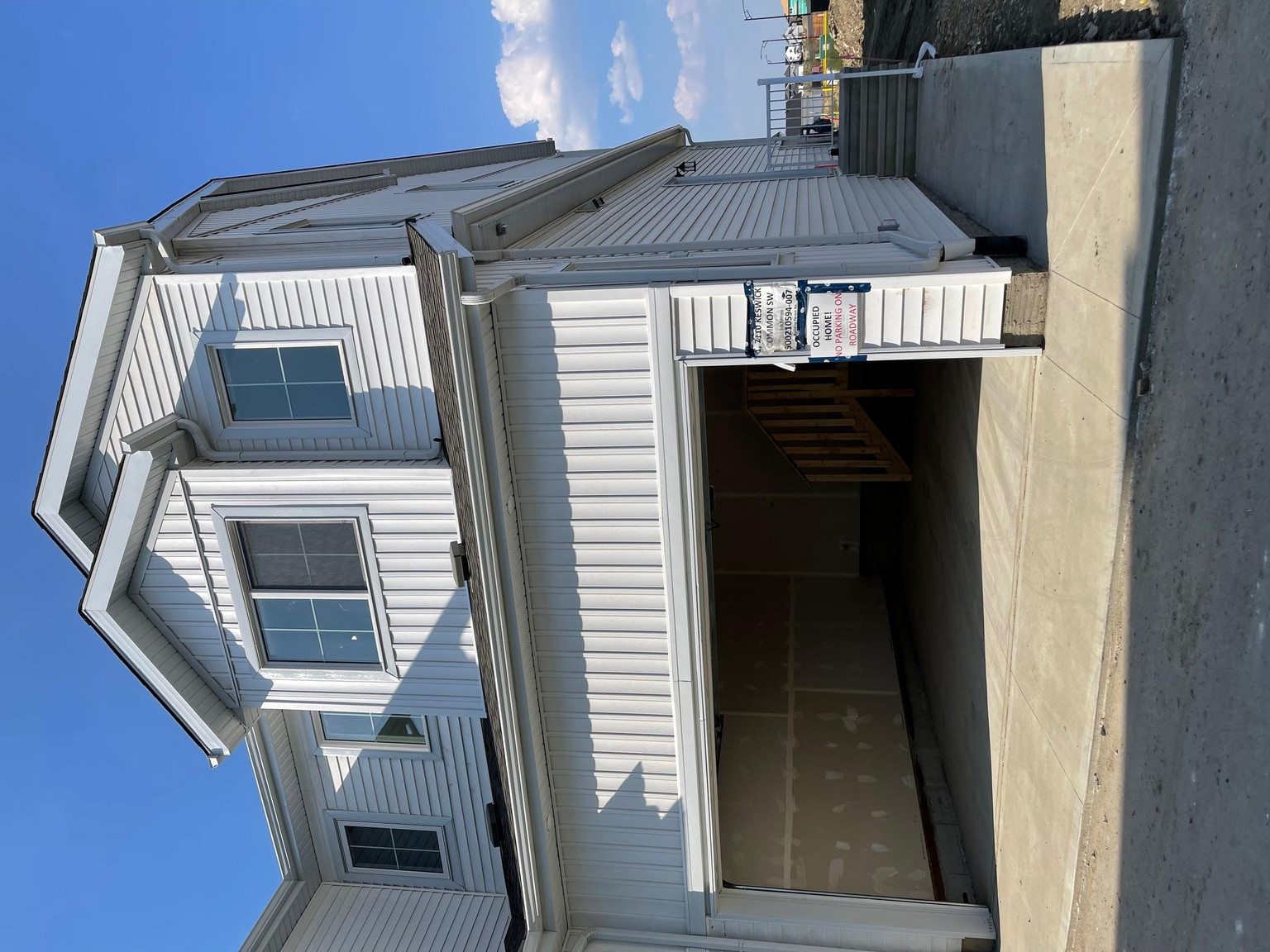 Double Garage Unit - 7020 KESWICK COMMON SW