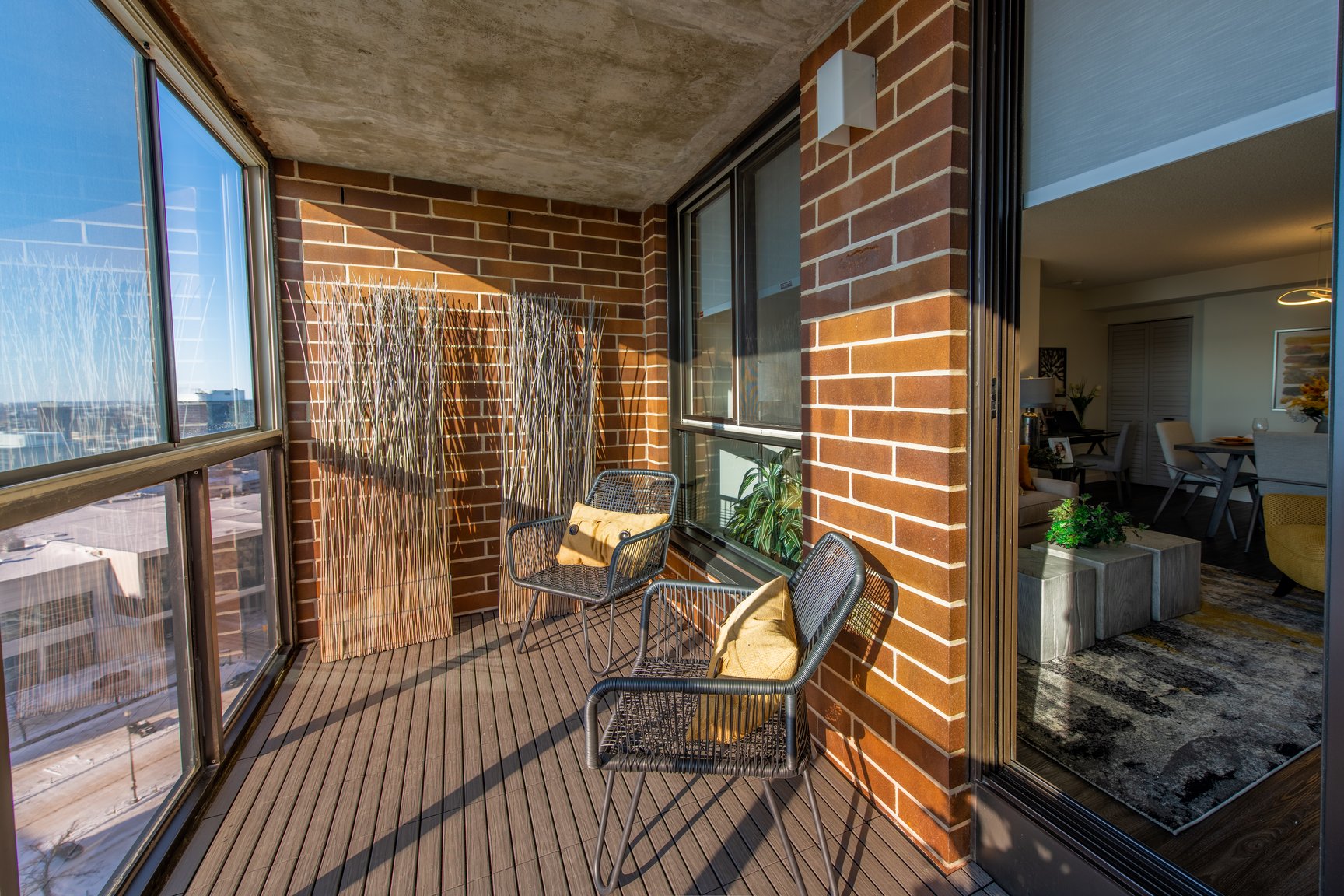 Broadview Manor - Photo 8