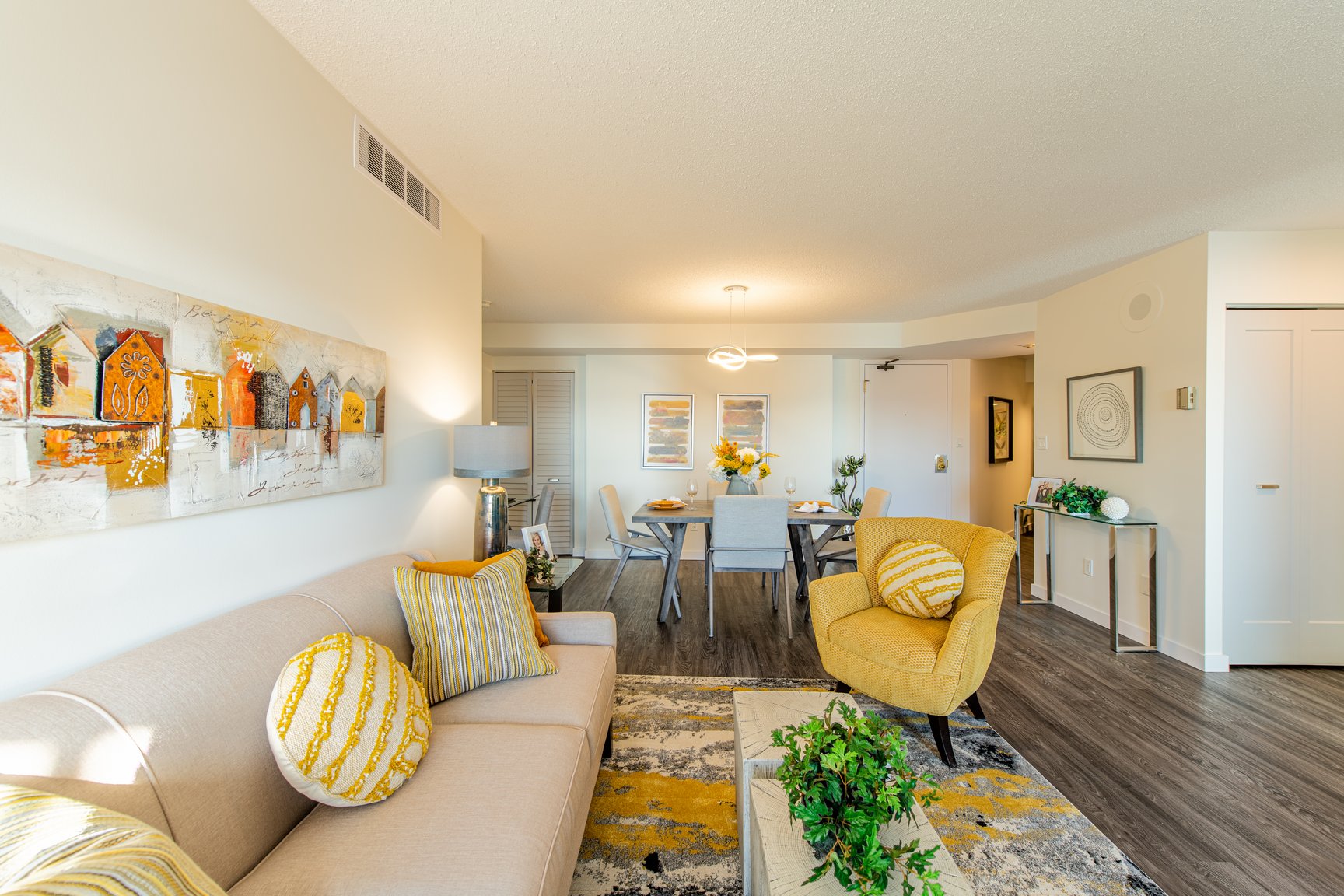 Broadview Manor - Photo 10