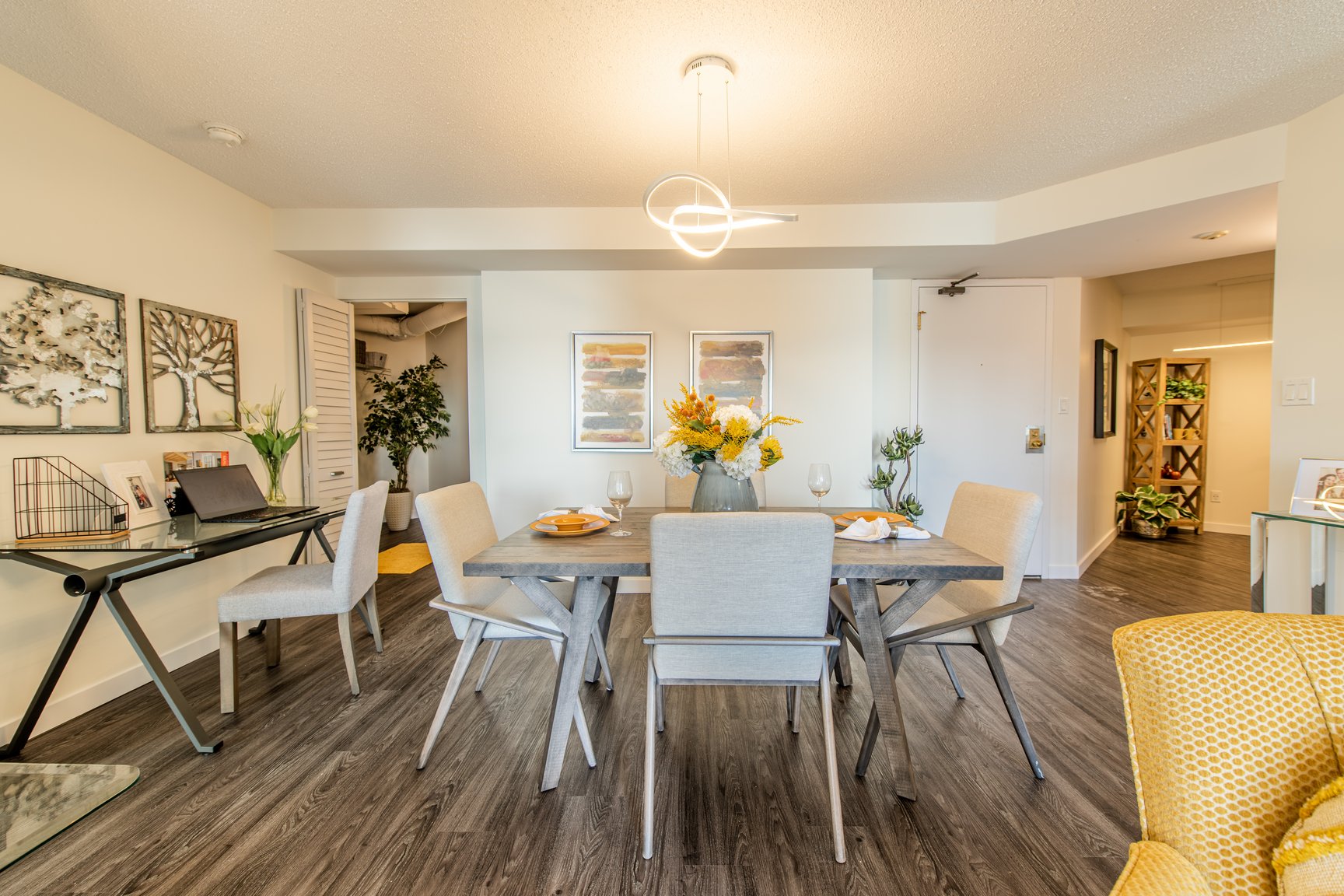 Broadview Manor - Photo 12