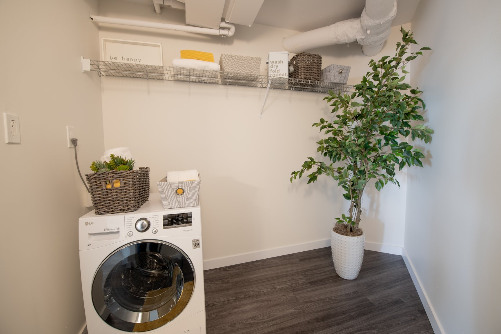 Broadview Manor - Photo 13