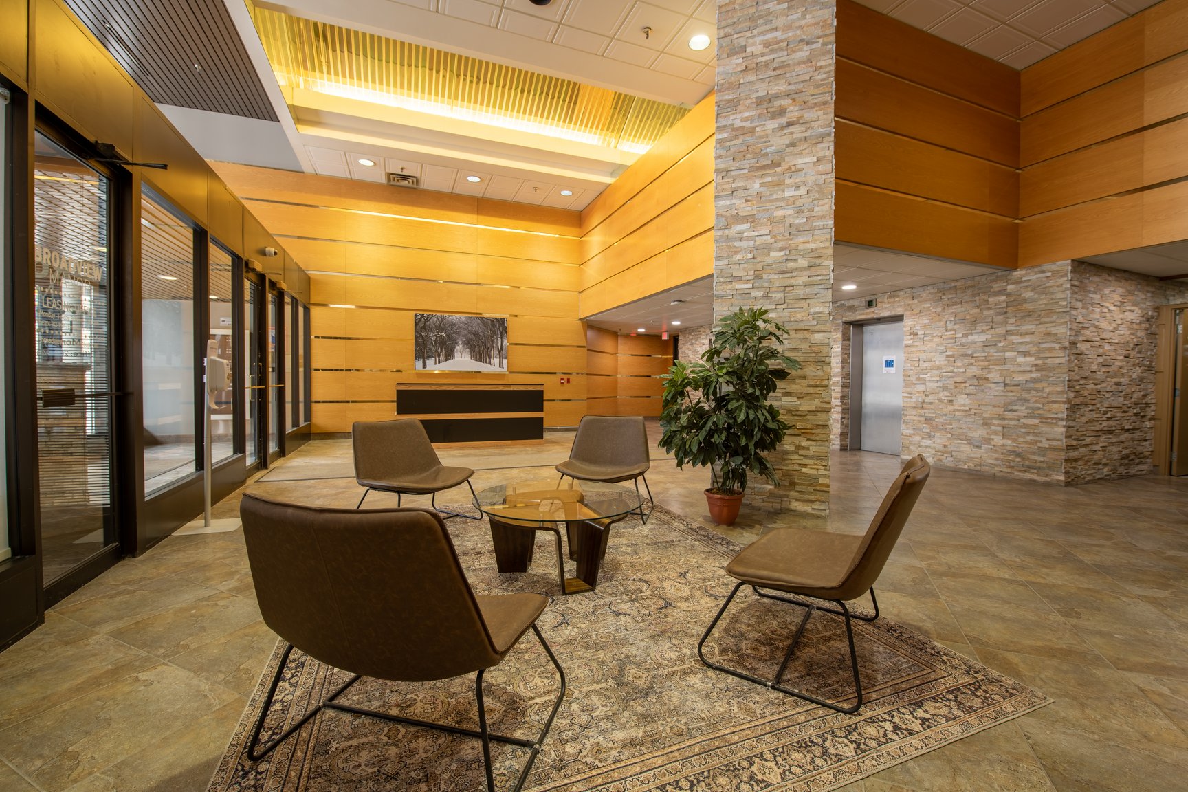 Broadview Manor - Photo 17